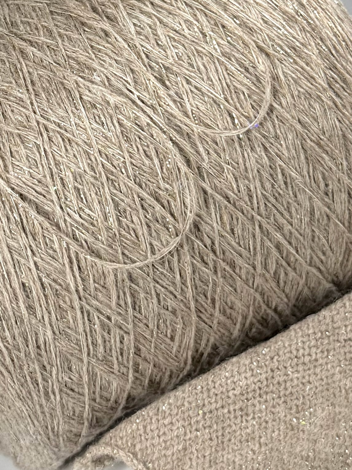 G&G Filati Susanna 520m/100g Beige mit Champagnergold